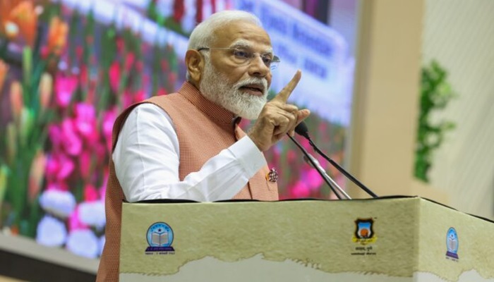 Narendra Modi at Marathi Sahitya Sammelan